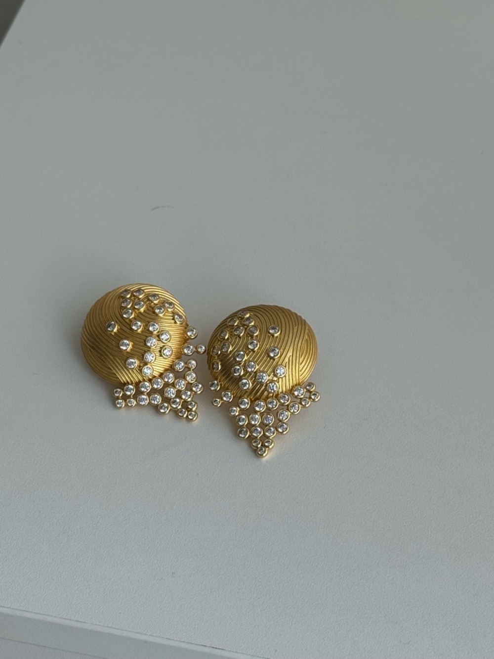 Julia Vaughn Elsa Earring - Picture 2 of 2